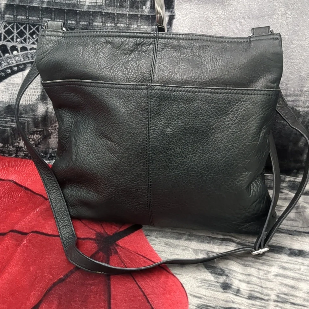 Margo Black Leather Crossbody Bag - Picture 4 of 10